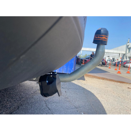 Фаркоп АвтоСтандарт на Ford Focus 2011-2019 Арт. F103A (седан)